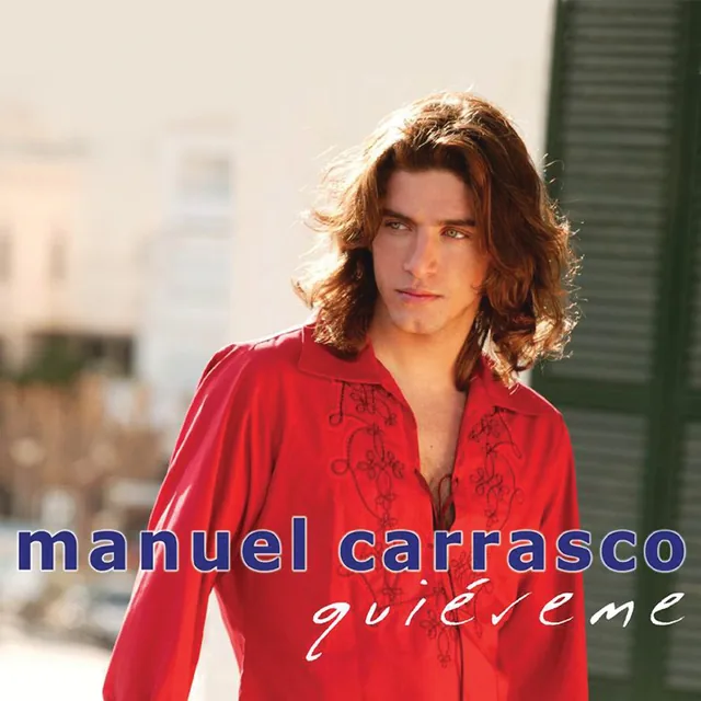 Portada de Quiéreme (2003): Manuel Carrasco, con veintidós años y camisa roja.