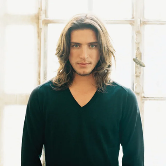 Portada del disco Manuel Carrasco (2004).